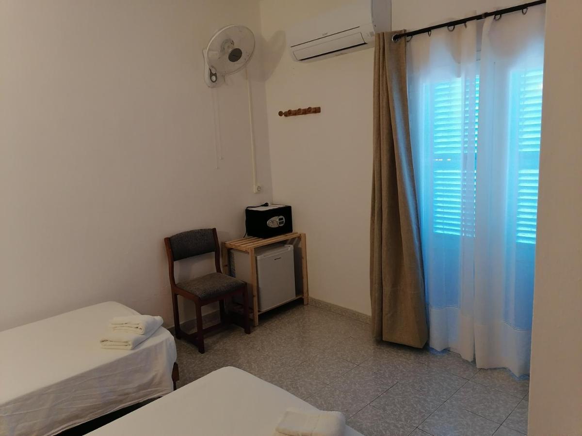 Hostal Pepe サン・フェラン・デ・セス・ロケス エクステリア 写真